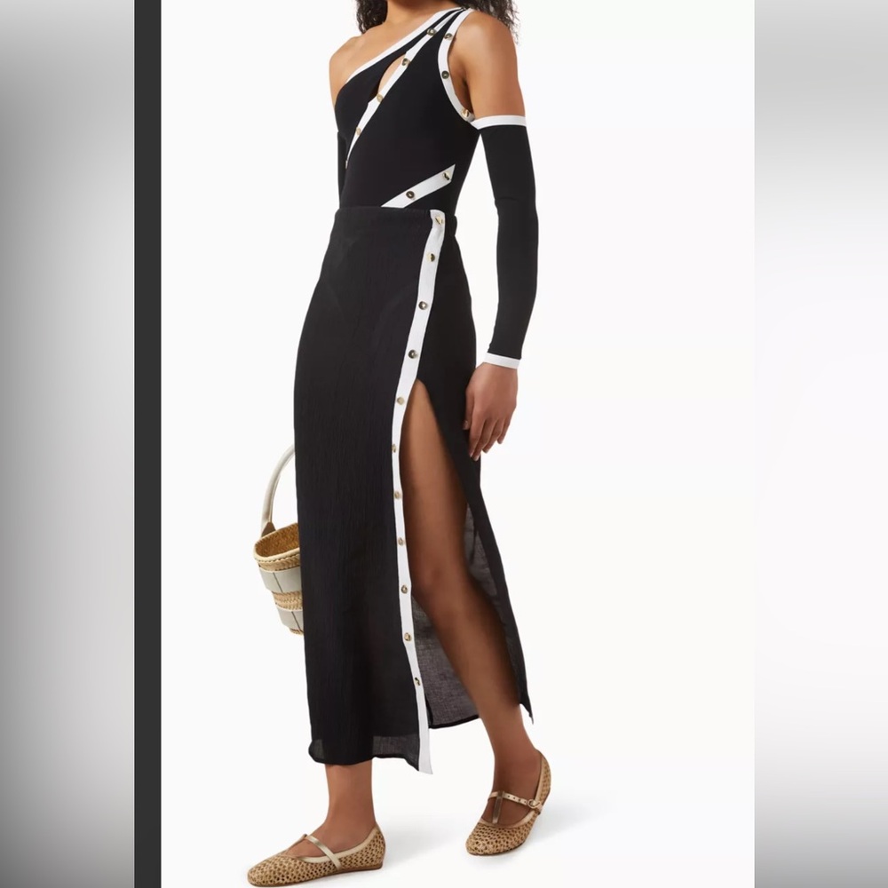 MOEVA Pina Black/White beach Skirt/ cover up